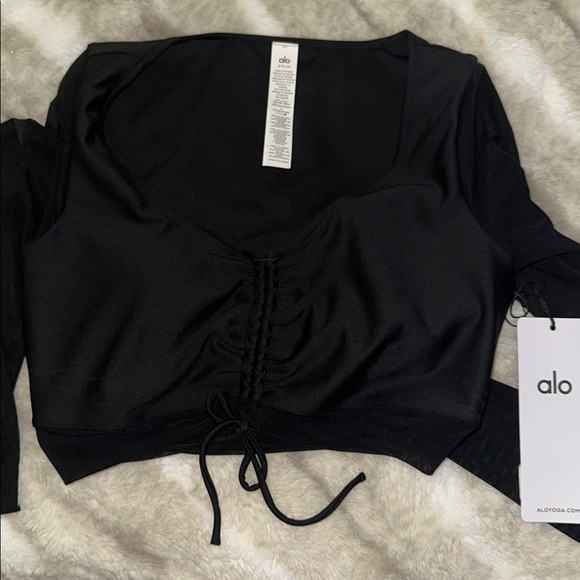 ALO Yoga Black Ruched Crop Top.. Airlift Mesh Divine Long Sleeve bra - Picture 5 of 8
